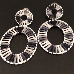 GREY BLACK & WHITE BOHEMIAN STYLE OVAL DANGLING